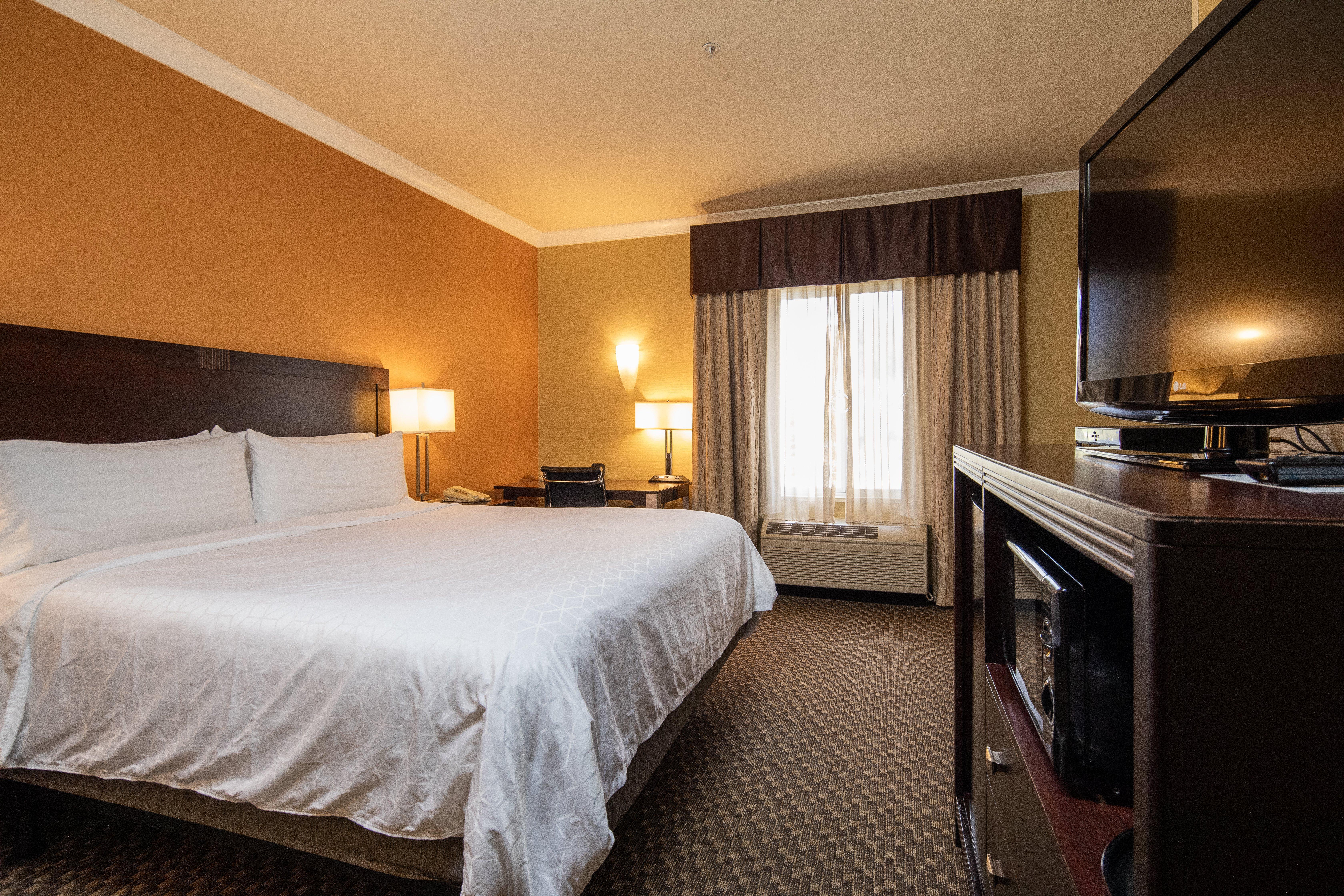 Holiday Inn Express Castro Valley Buitenkant foto