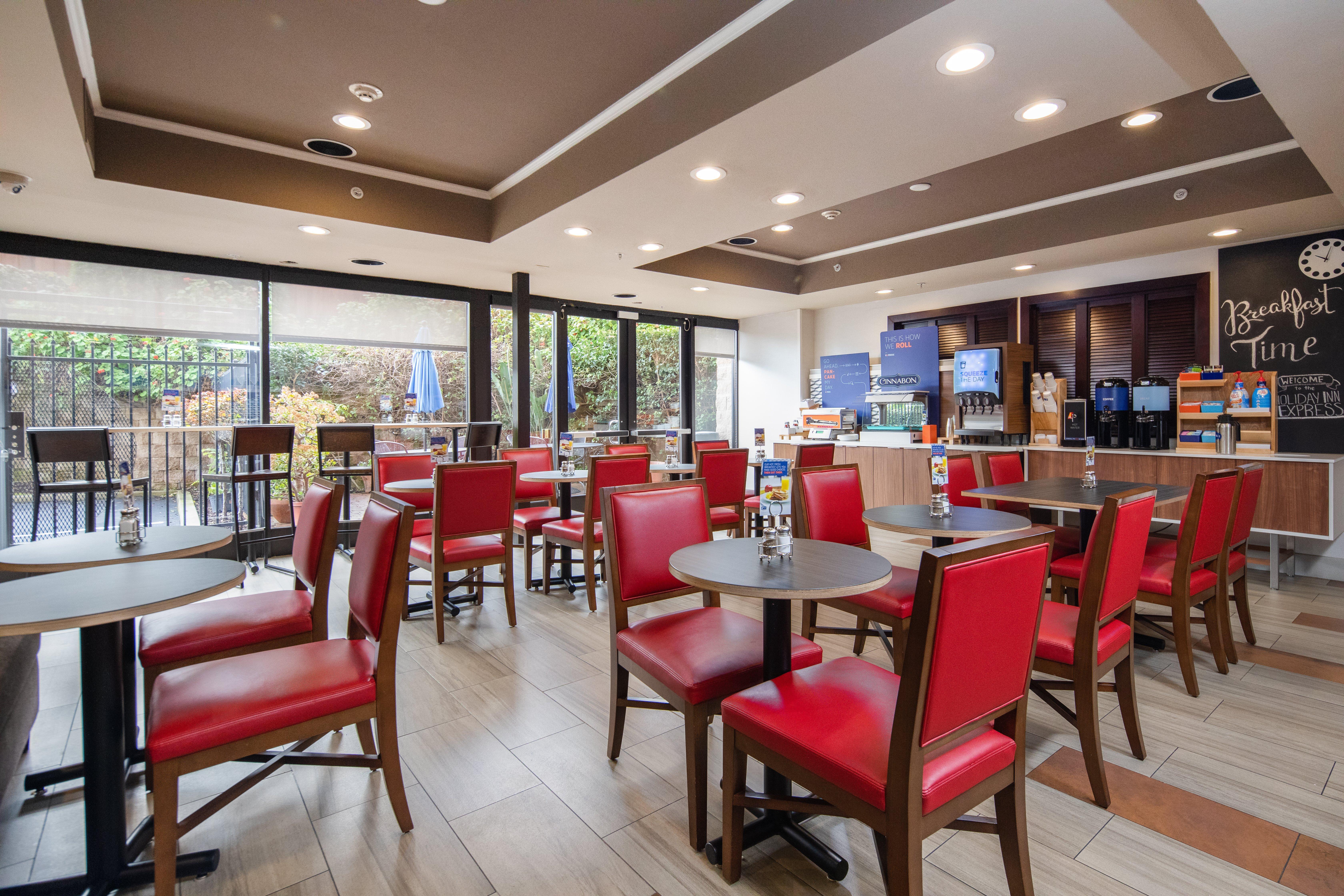 Holiday Inn Express Castro Valley Buitenkant foto