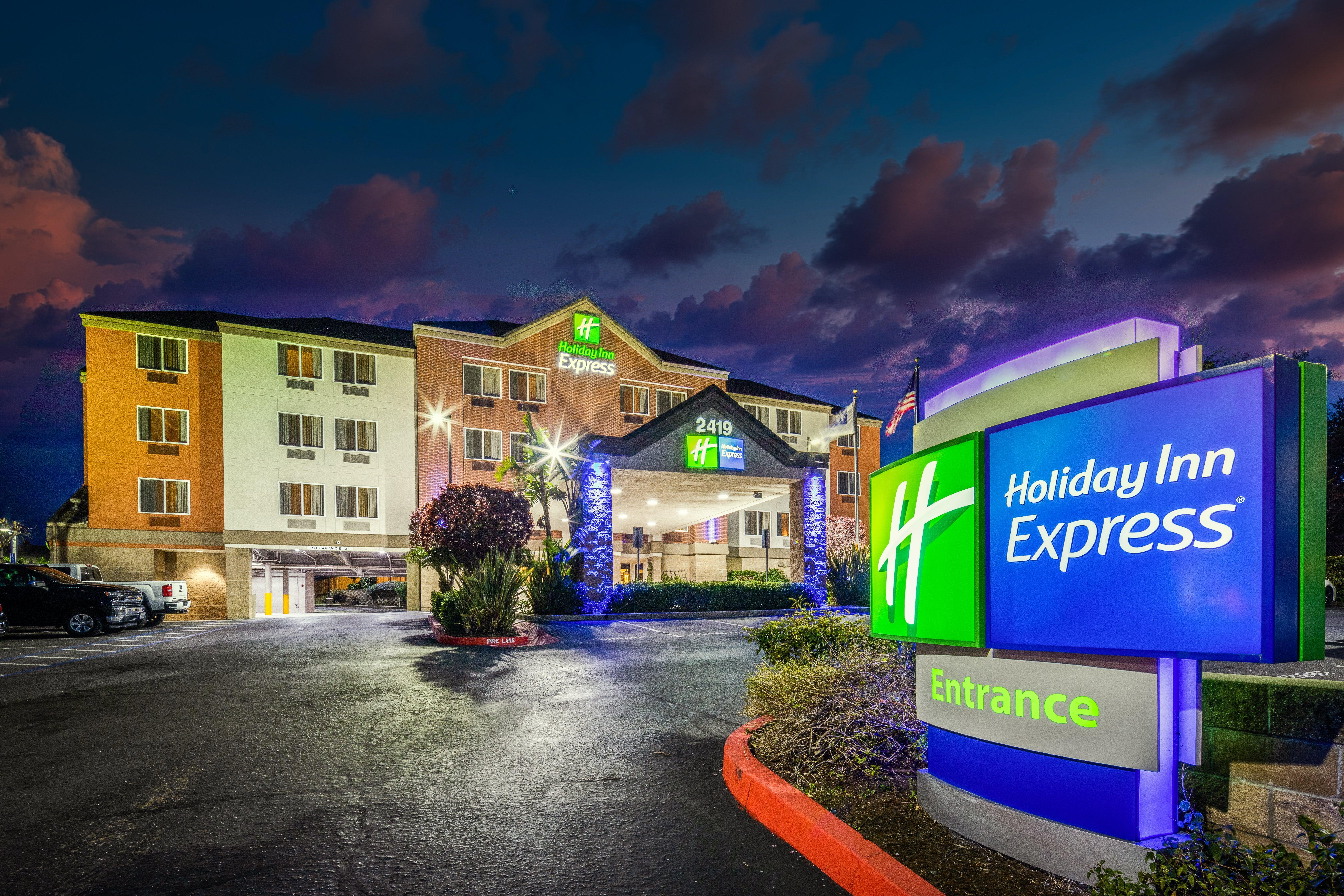 Holiday Inn Express Castro Valley Buitenkant foto