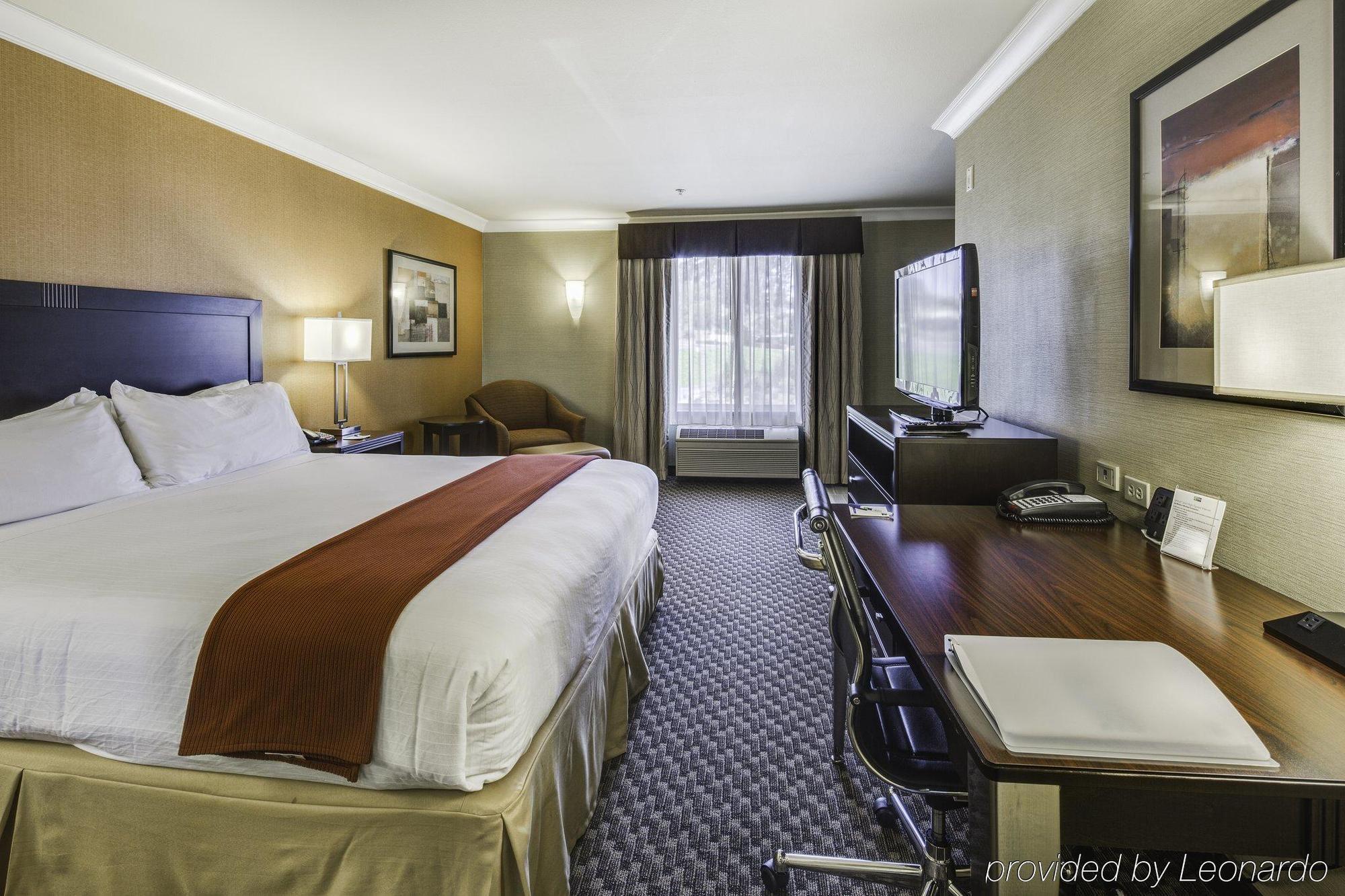 Holiday Inn Express Castro Valley Buitenkant foto